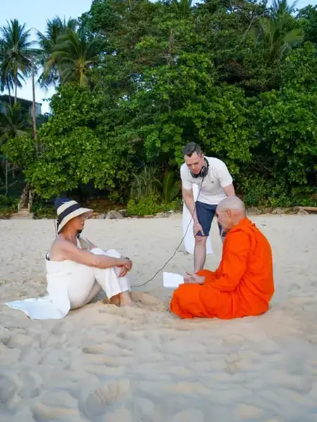 Marina Welsch Am Strand In Thailand